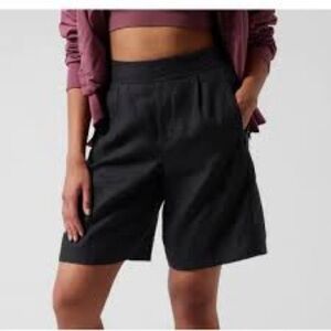 Athleta playa 100 %  linen black Bermuda shorts size 16 pull on
